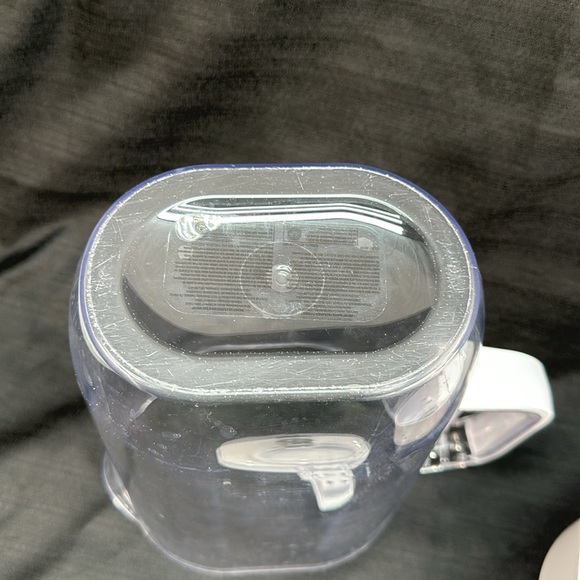 Brita Water Filtration Pitcher 10 Cups - Picture 5 of 6